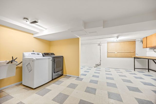 5230 Pennsylvania Avenue N, New Hope, MN 55428