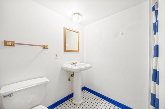 5230 Pennsylvania Avenue N, New Hope, MN 55428