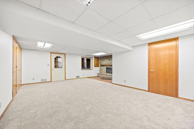 5230 Pennsylvania Avenue N, New Hope, MN 55428