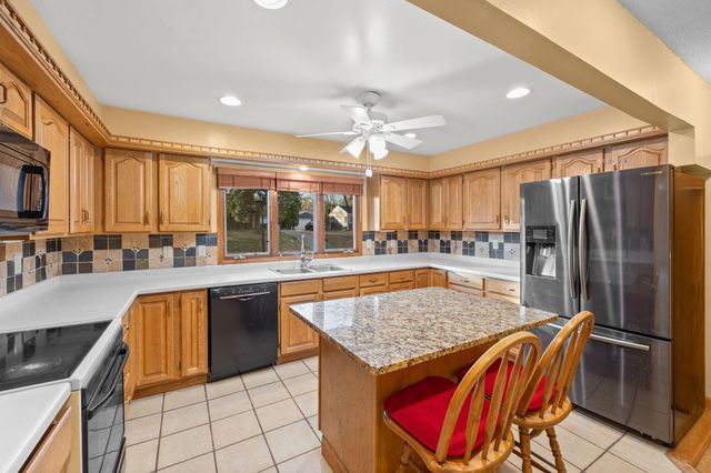 5230 Pennsylvania Avenue N, New Hope, MN 55428