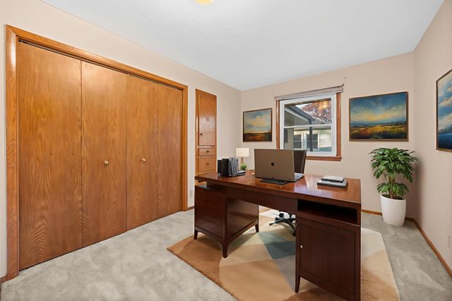 5230 Pennsylvania Avenue N, New Hope, MN 55428