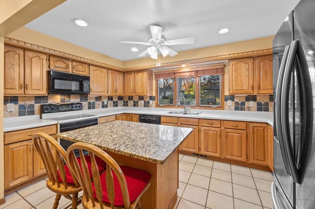 5230 Pennsylvania Avenue N, New Hope, MN 55428