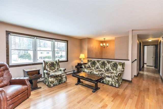 23 Estate Drive, Manchester, NH 03104