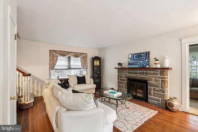 708 MEETINGHOUSE RD, Elkins Park, PA 19027