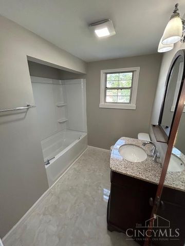 608 Park Drive, Washington Court Hous, OH 43160