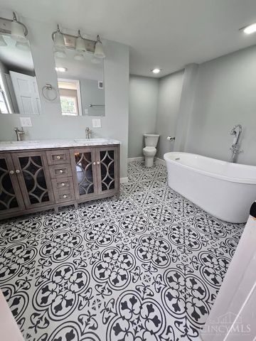 608 Park Drive, Washington Court Hous, OH 43160