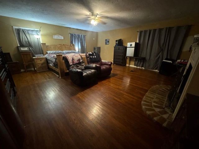 1315 Spring St, Carthage, TX 75633