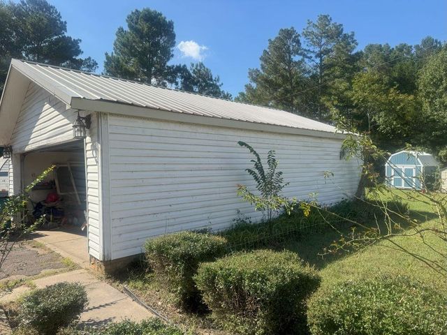 1315 Spring St, Carthage, TX 75633