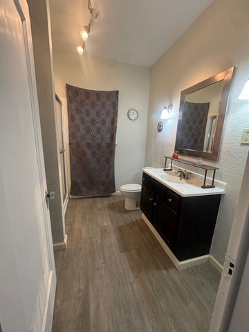 1315 Spring St, Carthage, TX 75633