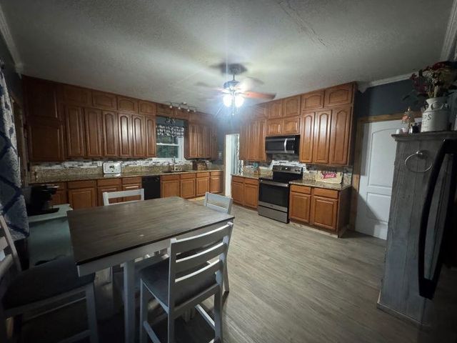 1315 Spring St, Carthage, TX 75633