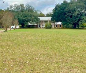 1315 Spring St, Carthage, TX 75633