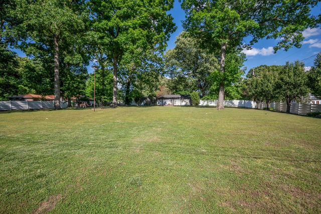 101 Sunrise Ln, Dickson, TN 37055
