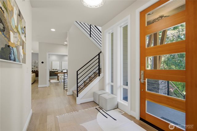 16003 SE 43rd Street, Bellevue, WA 98006