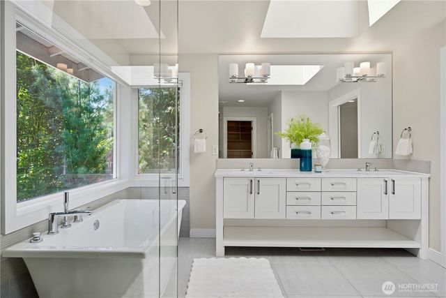 16003 SE 43rd Street, Bellevue, WA 98006