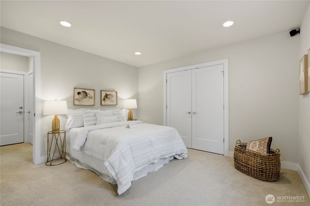 16003 SE 43rd Street, Bellevue, WA 98006