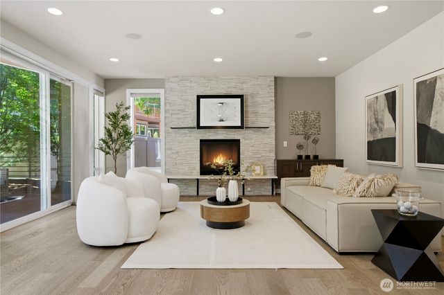 16003 SE 43rd Street, Bellevue, WA 98006