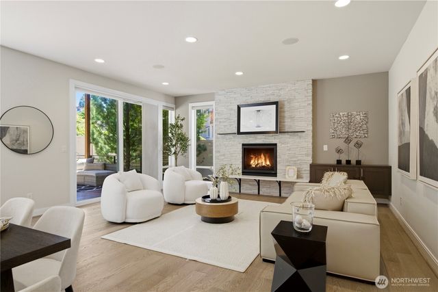16003 SE 43rd Street, Bellevue, WA 98006