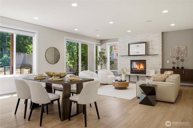 16003 SE 43rd Street, Bellevue, WA 98006