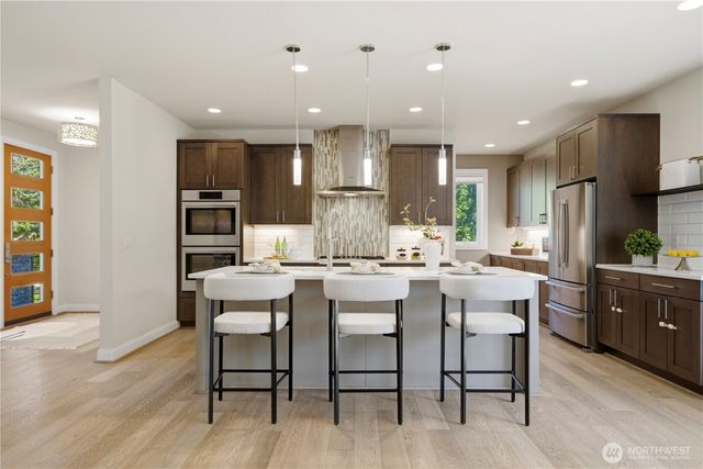 16003 SE 43rd Street, Bellevue, WA 98006