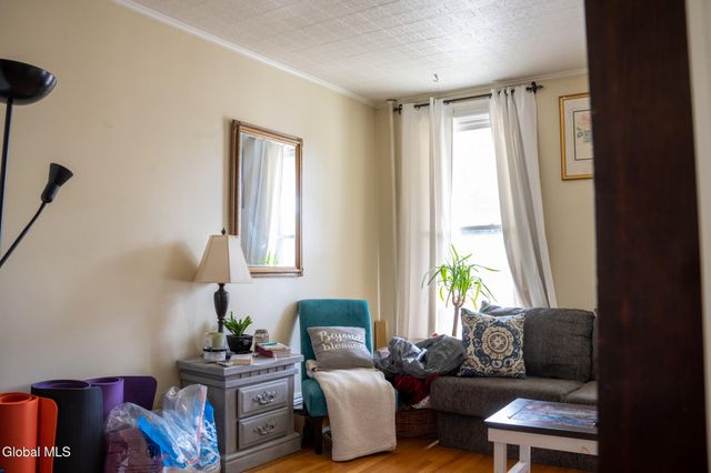 908 3rd Avenue 1, Troy, NY 12182