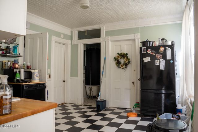 908 3rd Avenue 1, Troy, NY 12182