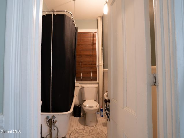 908 3rd Avenue 1, Troy, NY 12182