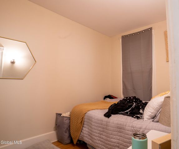 908 3rd Avenue 1, Troy, NY 12182