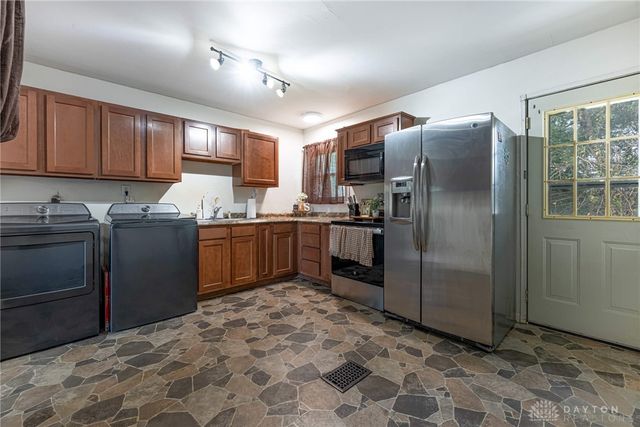 1028 Omard, Xenia, OH 45385