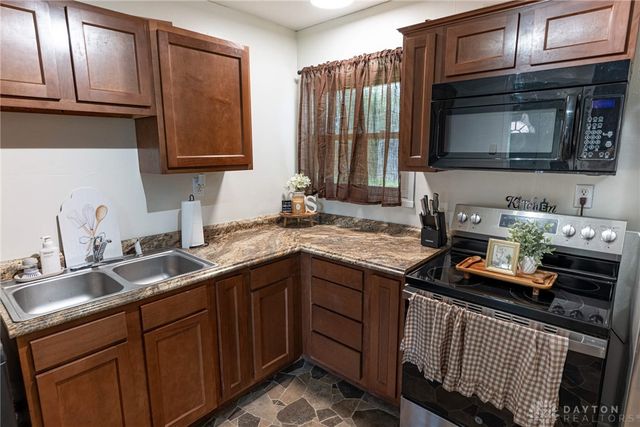 1028 Omard, Xenia, OH 45385