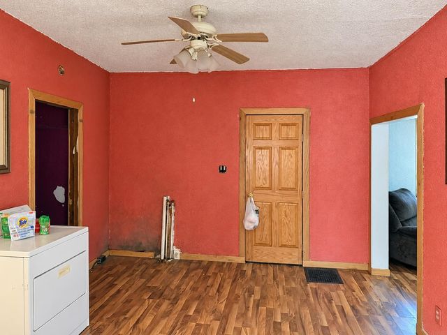 815 W 9th Street, Waterloo, IA 50702