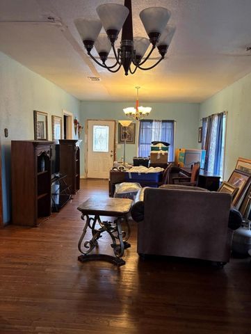 1803 Sayle, Greenville, TX 75401