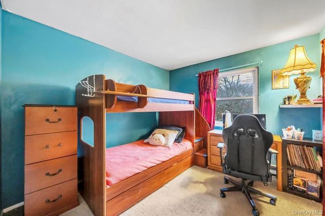 542 Freeman Avenue, Brentwood, NY 11717