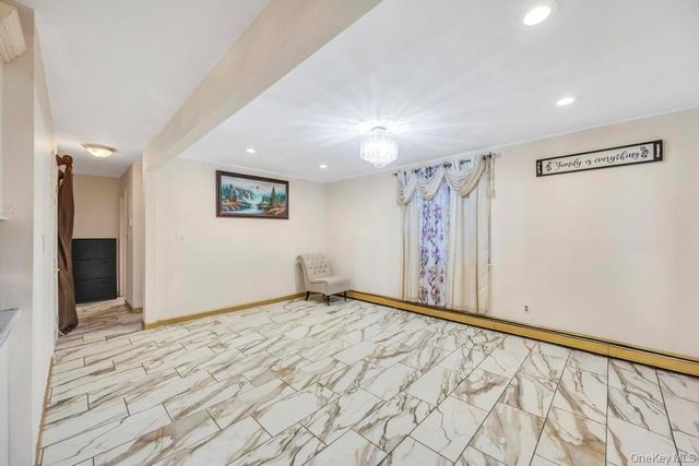 542 Freeman Avenue, Brentwood, NY 11717