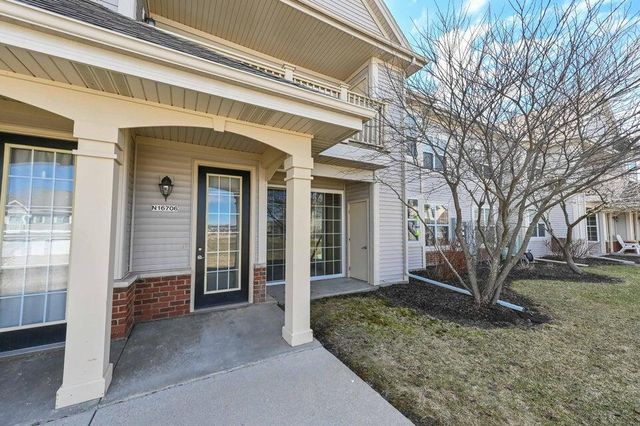 W206N16706 Blackberry CIRCLE, Jackson, WI 53037
