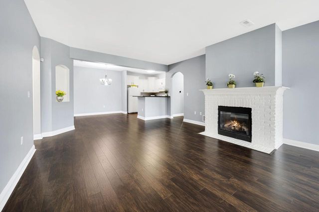 W206N16706 Blackberry CIRCLE, Jackson, WI 53037