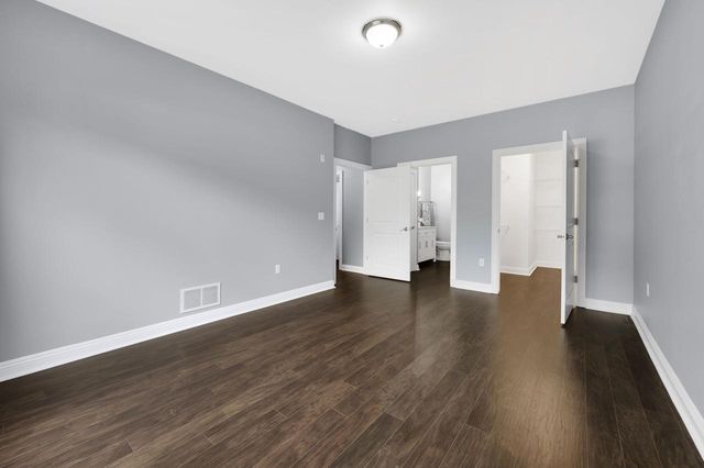 W206N16706 Blackberry CIRCLE, Jackson, WI 53037