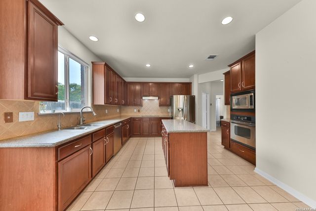 1315 Mesa Draw, San Antonio, TX 78258