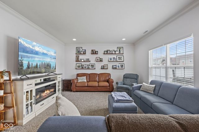 1283 Crabapple Road, Franklin, IN 46131