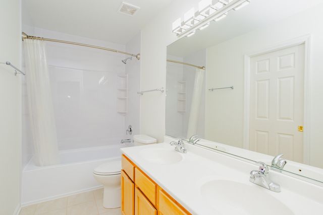 1217 N Village Drive, Round Lake Beach, IL 60073