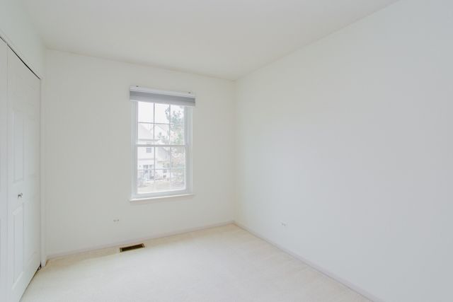 1217 N Village Drive, Round Lake Beach, IL 60073