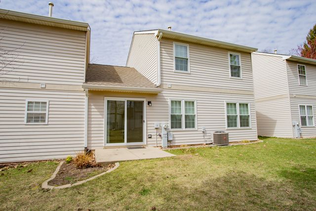 1217 N Village Drive, Round Lake Beach, IL 60073