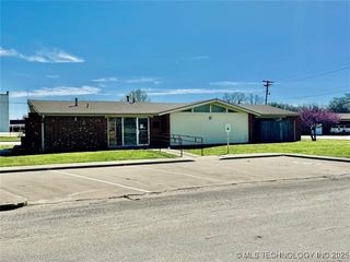 105 S 3, Marietta, OK 73448