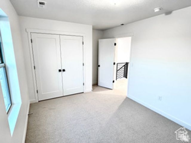 7077 W BLUEFIN DR, South Jordan, UT 84009