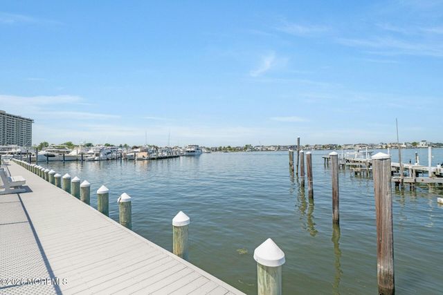 110 Wharfside Drive, Monmouth Beach, NJ 07750