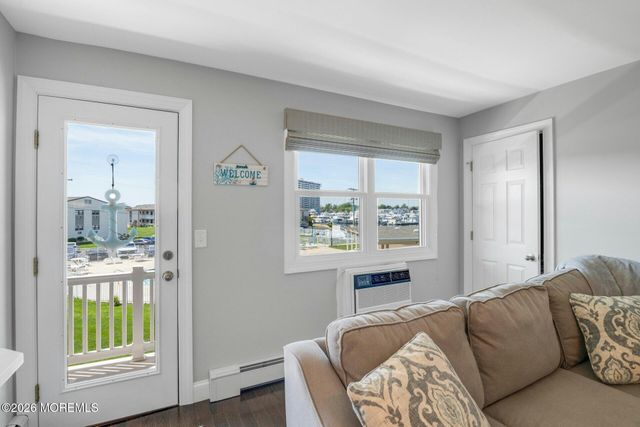 110 Wharfside Drive, Monmouth Beach, NJ 07750