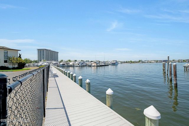 110 Wharfside Drive, Monmouth Beach, NJ 07750