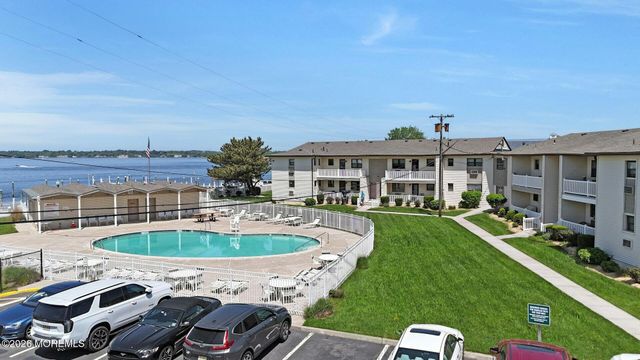 110 Wharfside Drive, Monmouth Beach, NJ 07750