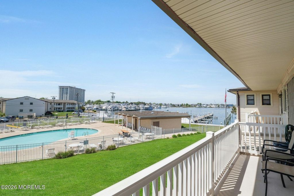 110 Wharfside Drive, Monmouth Beach, NJ 07750