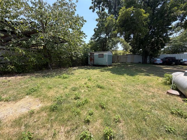 6010 Chippewa Drive, Dallas, TX 75212