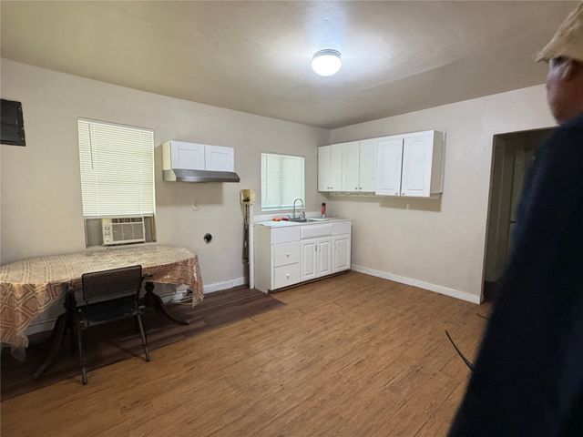 6010 Chippewa Drive, Dallas, TX 75212